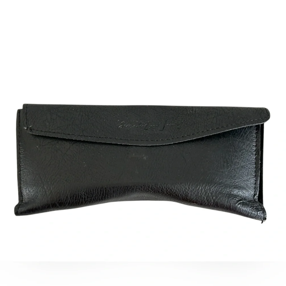 Crescent‎ Black Sunglasses Elegant Design